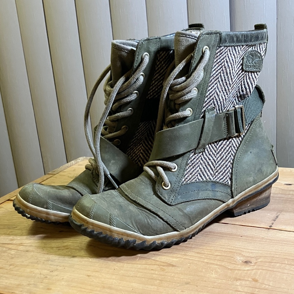 Sorel Boots Sz 8.5 Herringbone Lace Up